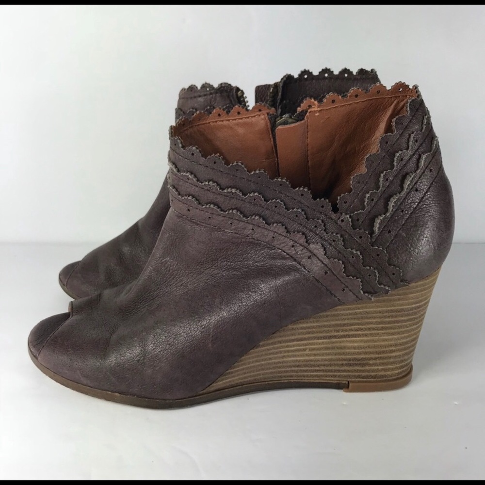 🌼🌼**ISO**🌼🌼 Lucky Brand peep toe wedges Size 9 - Picture 3 of 3